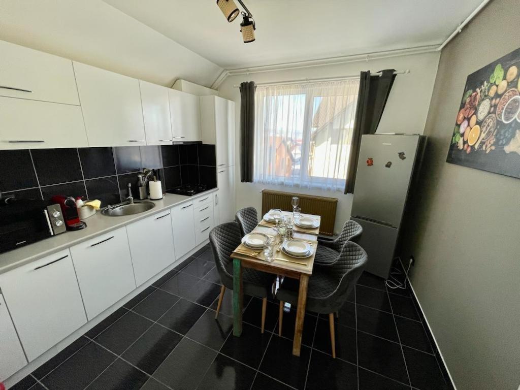 N & G Apartments Рышнов Экстерьер фото